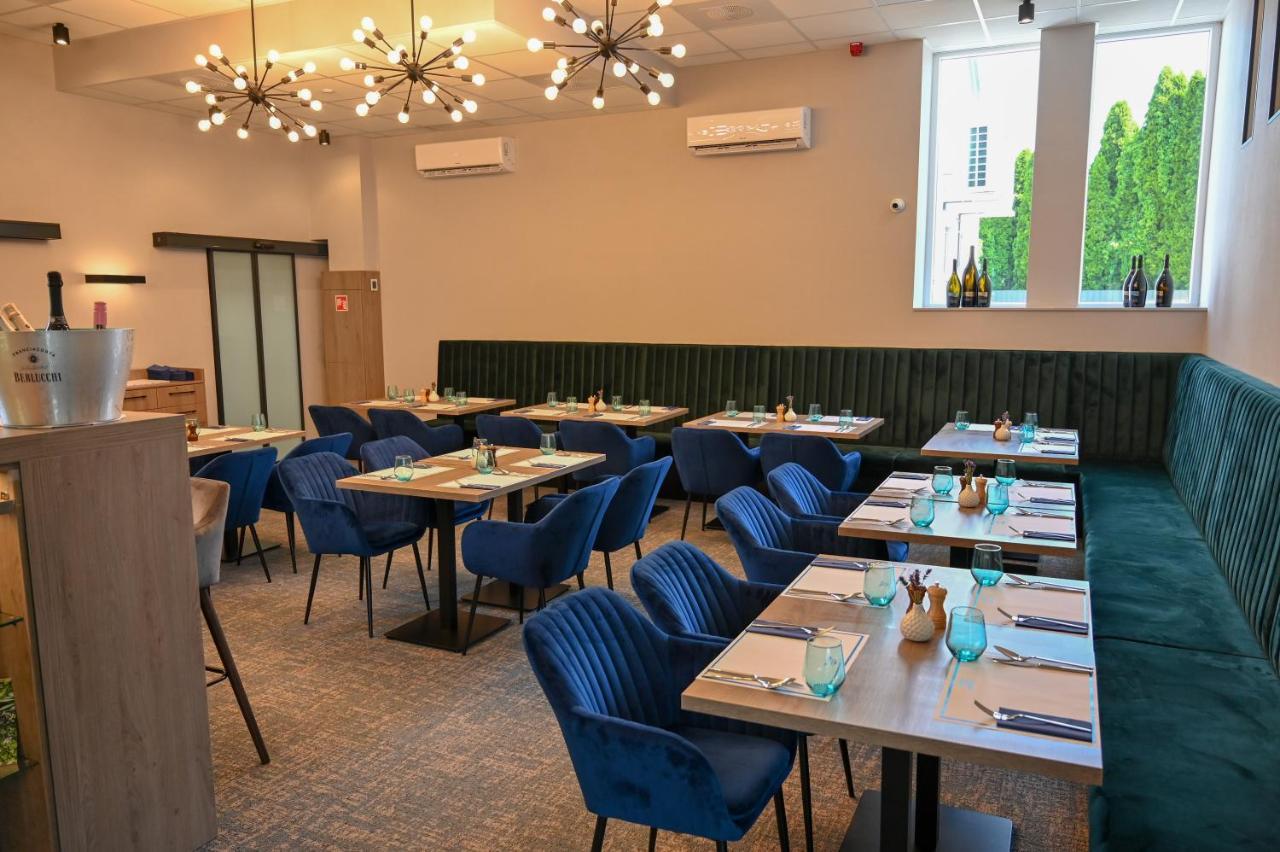 Nn Boutique Hotel Тисауйварош Экстерьер фото