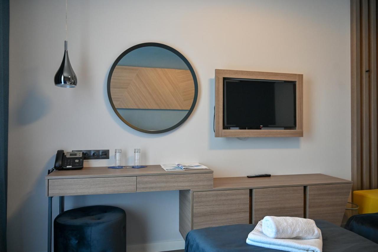 Nn Boutique Hotel Тисауйварош Экстерьер фото