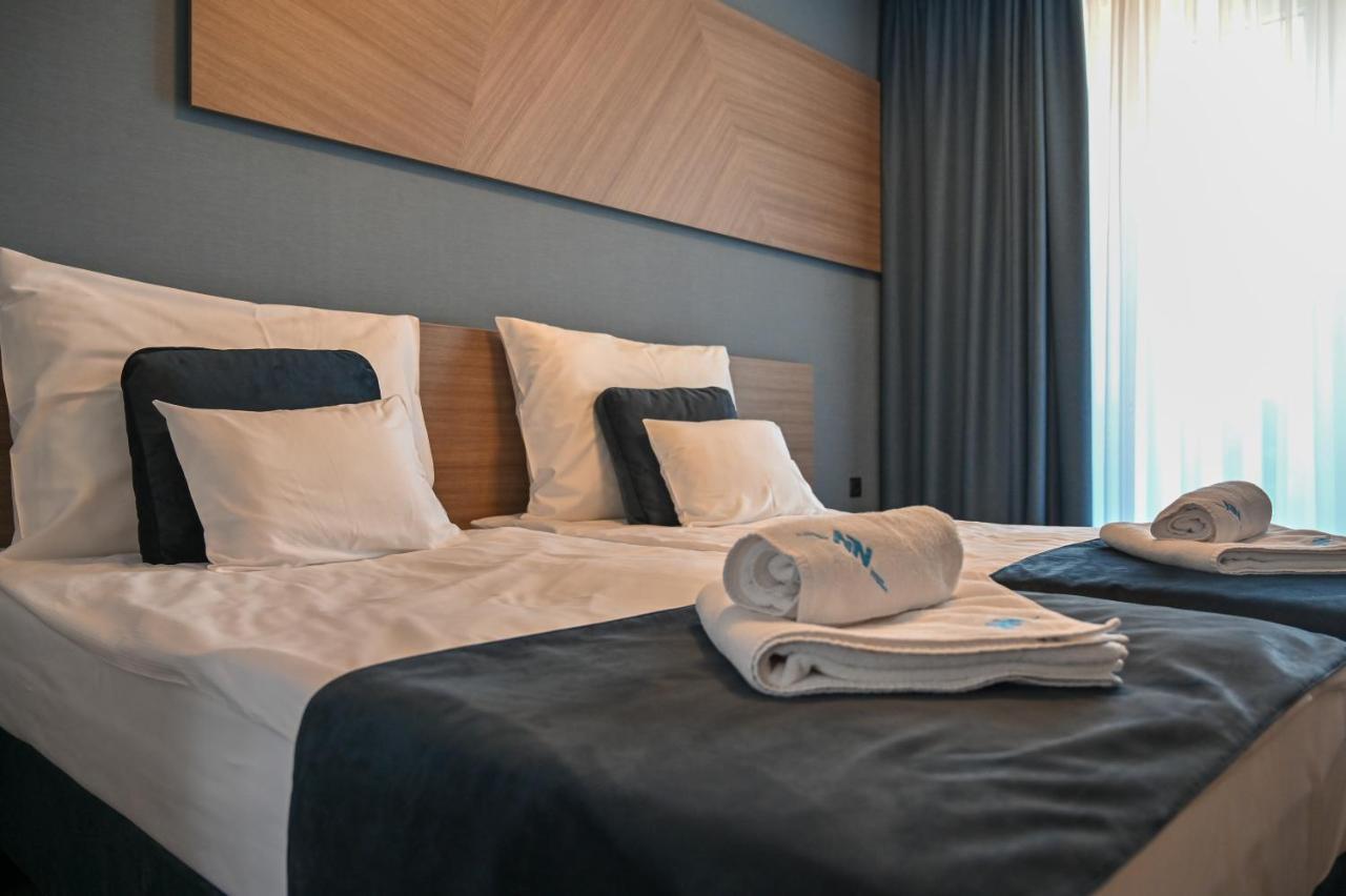 Nn Boutique Hotel Тисауйварош Экстерьер фото