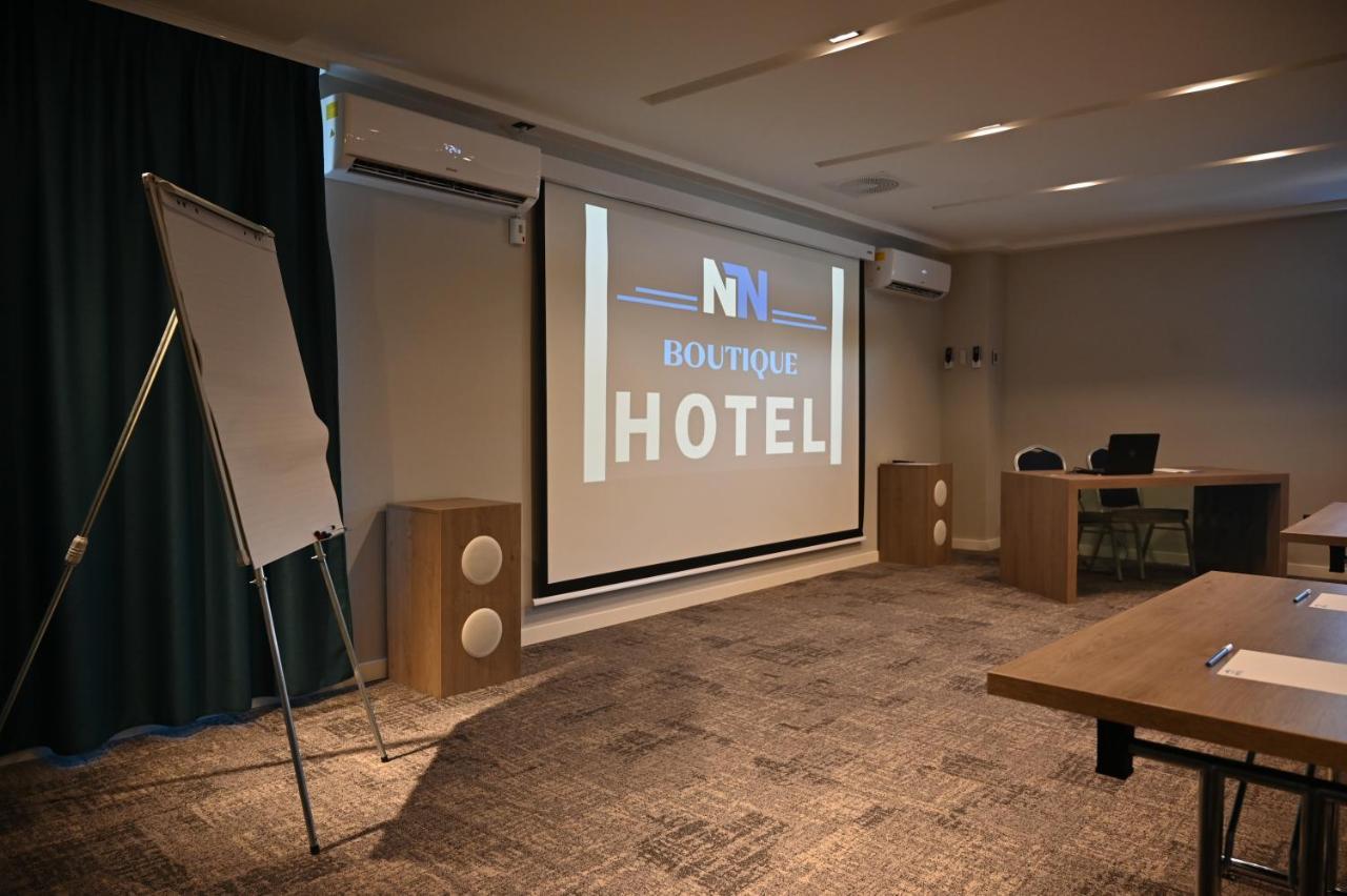 Nn Boutique Hotel Тисауйварош Экстерьер фото